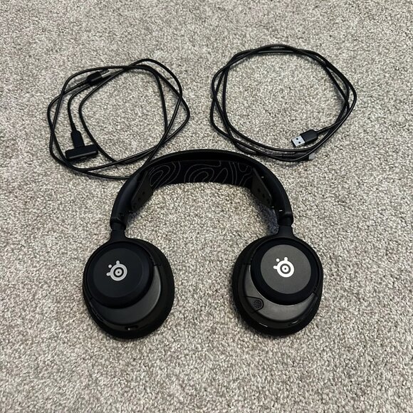 Steelseries Arctis Nova 5 Wireless Headset With Dongle Cable